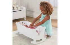 KidKraft Poppenwiegje -Buitenspeelgoed Winkel 62dff3e1e3d3bdaa6e991d536776c70ec675899b52328902727ba393d5b7d20b