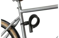 Axa Kabelslot Resolute 180cm X 12mm 8 Axa Kabelslot Resolute 180cm X 12mm -Buitenspeelgoed Winkel e0012229 1