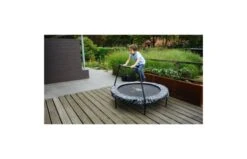 EXIT Tiggy Junior Met Beugel 140 Zwart-Grijs -Buitenspeelgoed Winkel exit tiggy junior trampoline met beugel o140cm zwart grijs 4