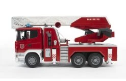 Bruder 3590 Scania R-Serie Brandweer Met Spuit En Sirene 14 Bruder 3590 Scania R-Serie Brandweer Met Spuit En Sirene -Buitenspeelgoed Winkel zand 5